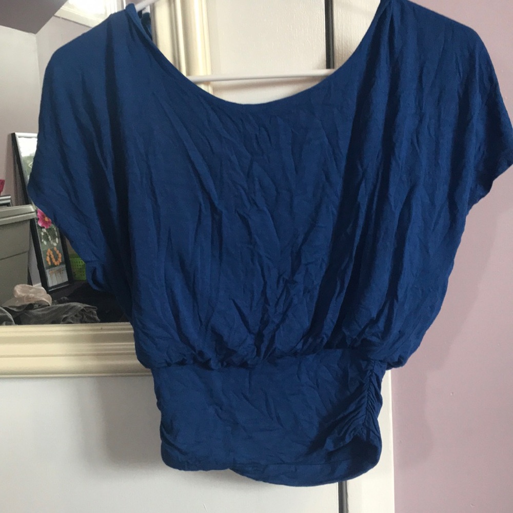 Open back Bebe shirt